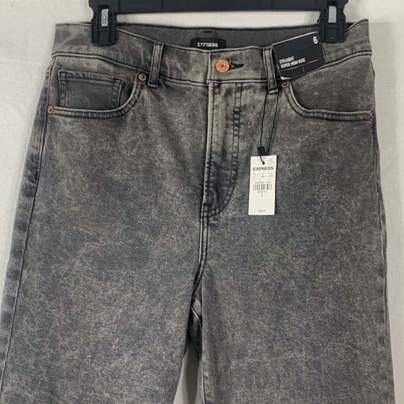 Express Super High Waisted Faded Black Cropped Straight Jeans- NWT - Picture 4 of 15